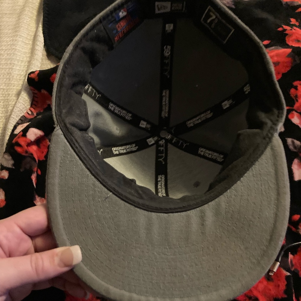 NY Yankee Hat - Picture 5 of 9
